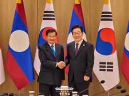 한-라오스, 포괄적 전략 동반자 관계 격상…인프라·핵심광물 등 협력 기사 이미지