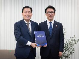 이재준 수원특례시장, 김민석 국무총리에게 수원 군공항 이전·수원경제자유구역 지정 등 현안 정부 지원 건의 기사 이미지