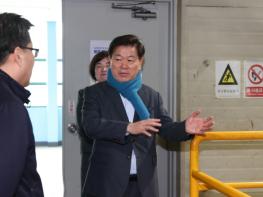 박승원 광명시장, 설 연휴 첫날 현장 점검…“연휴에도 시민 안전·생활 불편 최소화에 행정 역량 집중할 것” 기사 이미지