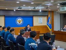 이재명 대통령, 인천 대형마트 흉기 난동 사건 대응 현황 점검을 위한 인천경찰청 방문  기사 이미지